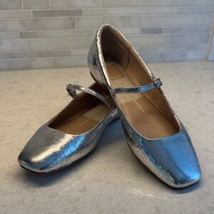 Brand new, never worn Dolce Vita “Reyes” Mary Jane Flats distressed silver sz 6